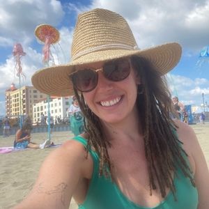 Meet your Posher, Alison